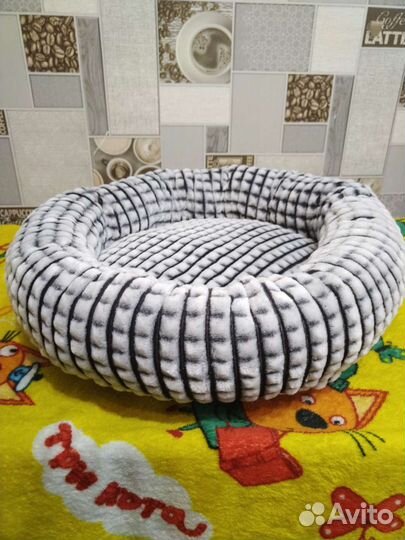 Лежанка для кошек и собак