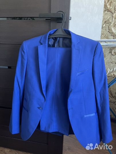 Костюм мужской синий 42 размер