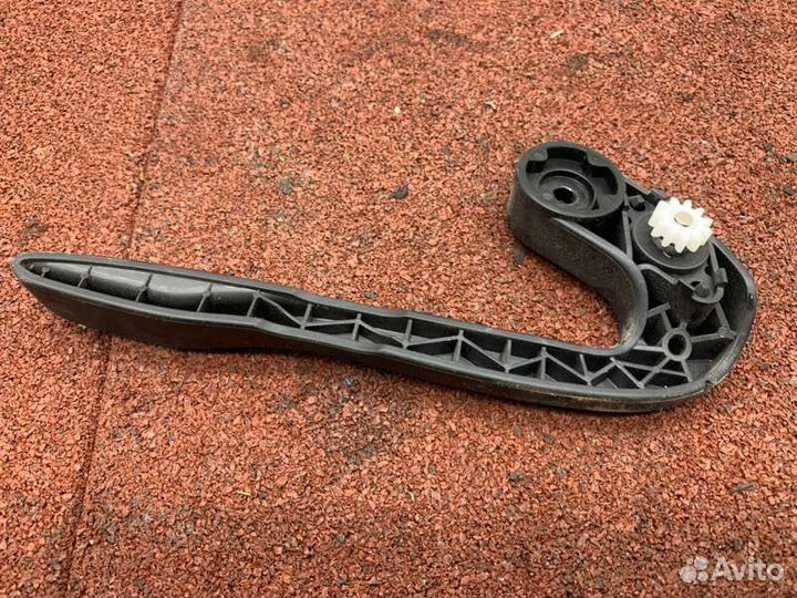 Ручка регулировки рулевой колонки Skoda Octavia A7