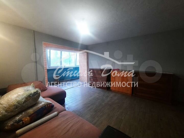 2-к. квартира, 57 м², 1/9 эт.