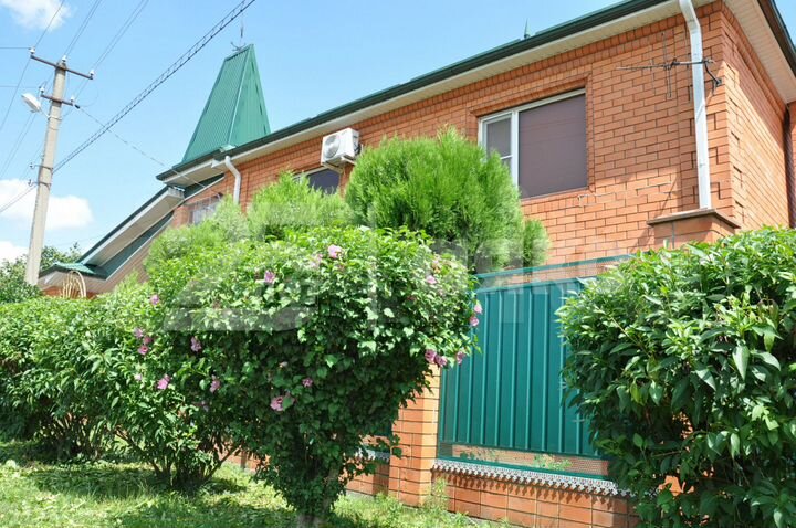 Дом 200 м² на участке 12 сот.