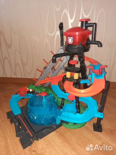 Hot wheels невообразимая автомойка