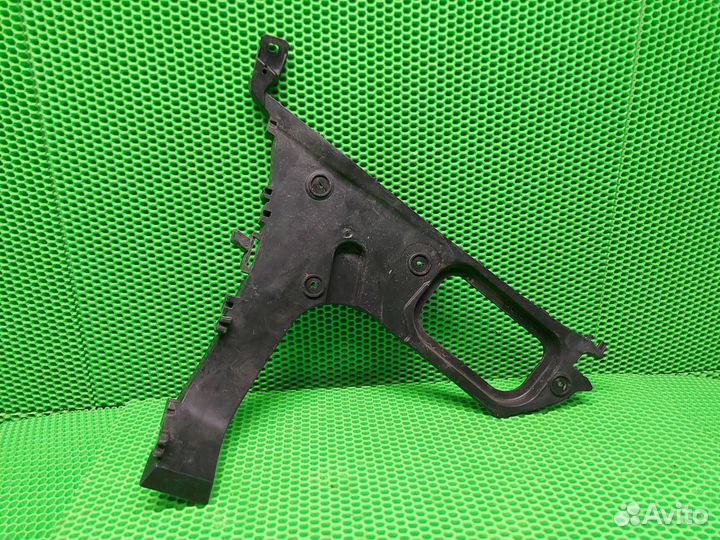 Кронштейн бампера задний правый Audi Q7 S Line 4LB