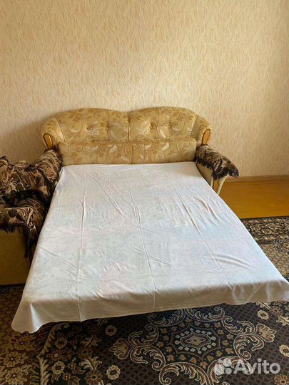 Диван-кровать и кресло