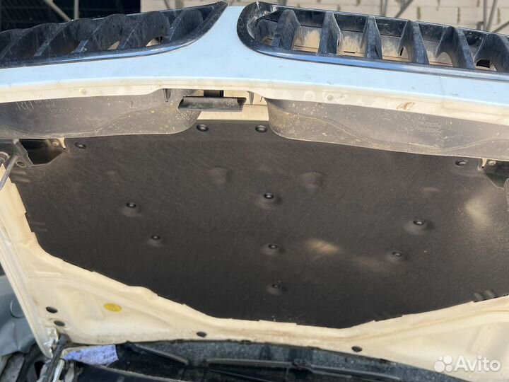 Капот на bmw e70 e71 x5 X6M