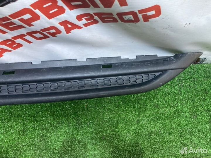 Накладка решетки радиатора Peugeot 208 2012-2019