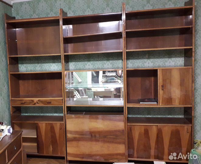 Книжный шкаф стеллаж - дерево