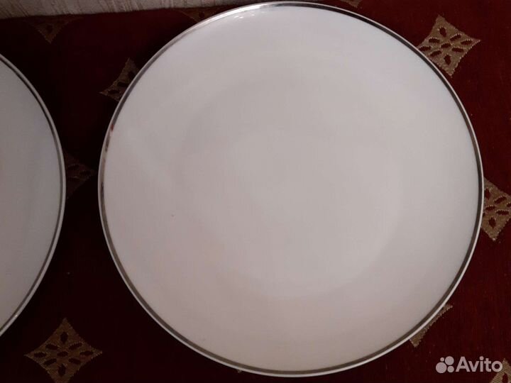 Столовая посуда фарфор 24см