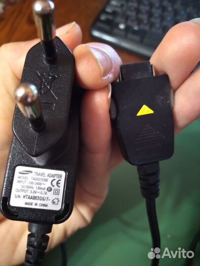 Блок питания/зарядка Samsung 5V 0.7A