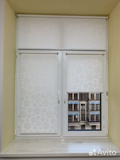 Рулонные шторы на кухню