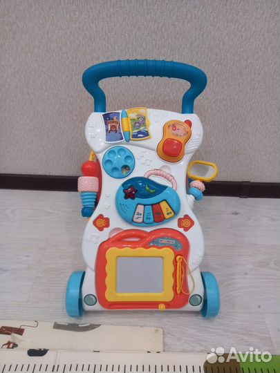 Детская каталка с ручкой