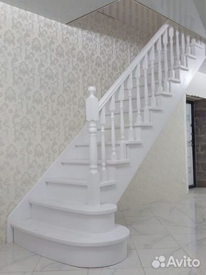 Лестница на второй этаж