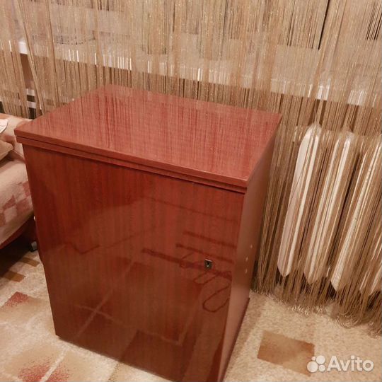 Швейная ножная машинка Чайка-142М