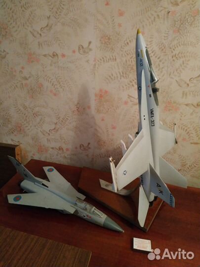 Деревянные модели самолетов (б/у)