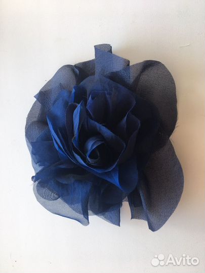 Брошь ручной работы цветок