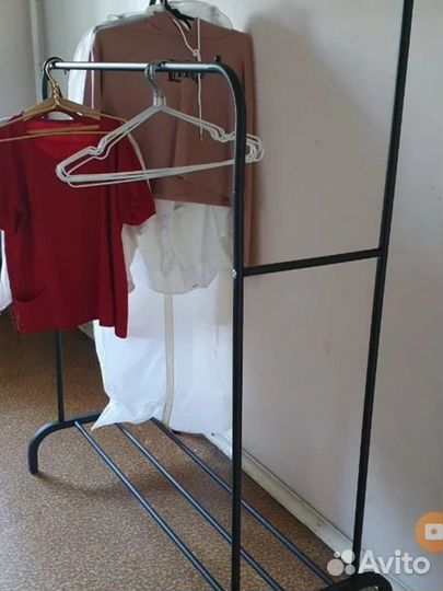 Вешалка для одежды напольная