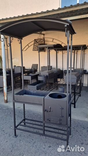 Мангал с крышей