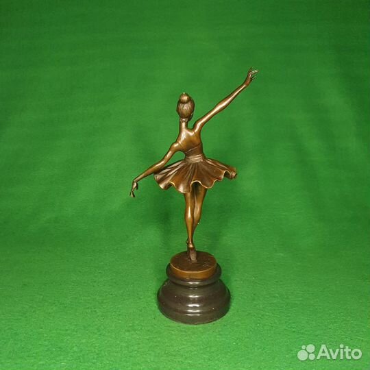 Скульптура бронзовая. Балерина поза 5