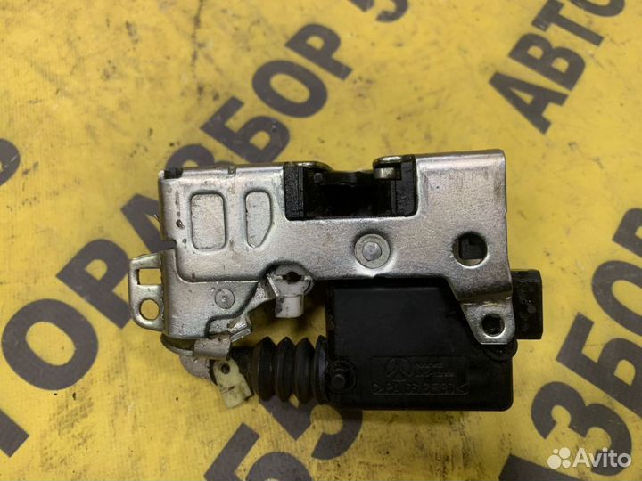 Замок двери передней правой Renault Logan 1