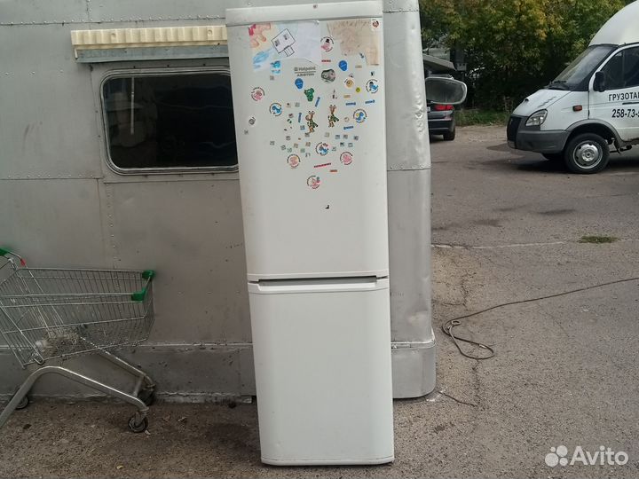 Холодильник hotpoint ariston бу