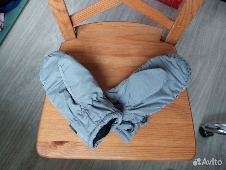 Непромокаемые варежки зимние новые 4-6 лет