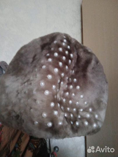 Берет женский мутоновый