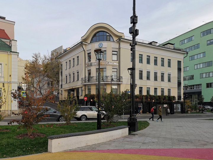 Здание офисное, БЦ, 2049 м²