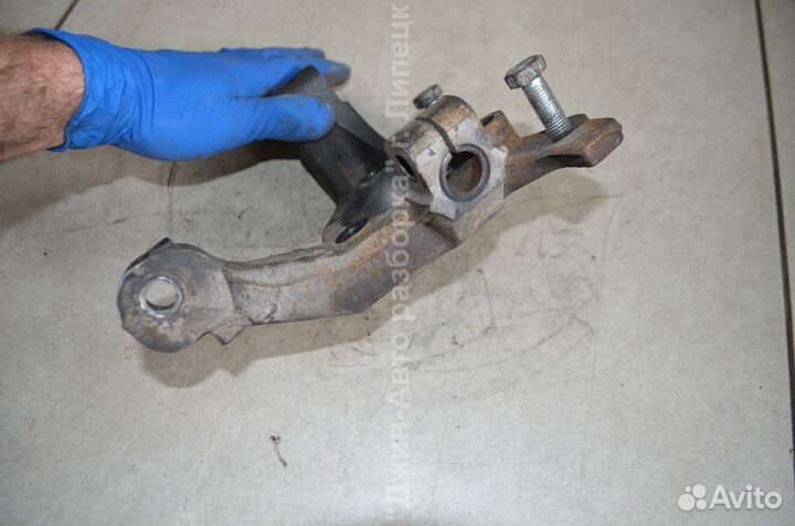 Поворотный кулак передний Astra H Zafira B