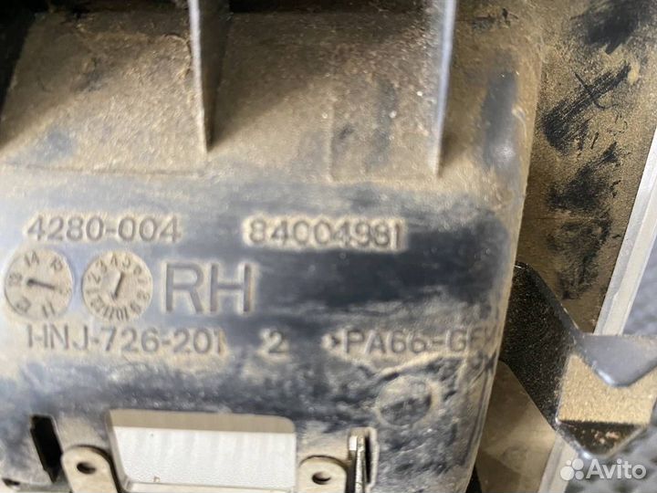 Фонарь салона (плафон) передний правый Volvo FH4