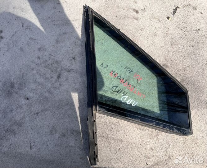 Форточка задней двери правая Citroen C4 хетчбек