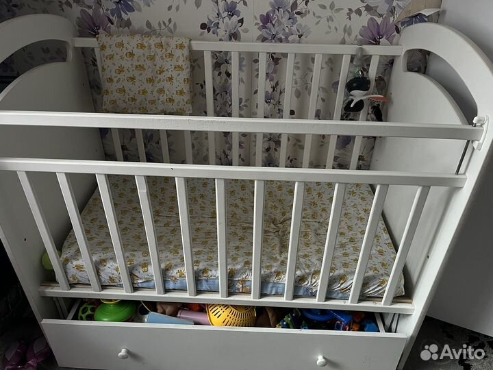 Детская кровать с матрасом