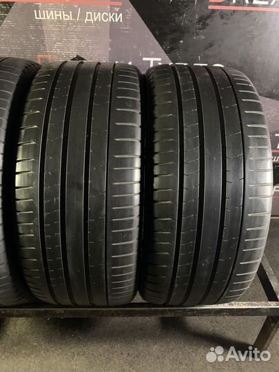 Pirelli P Zero PZ4 225/40 R19 и 255/35 R19 93Y