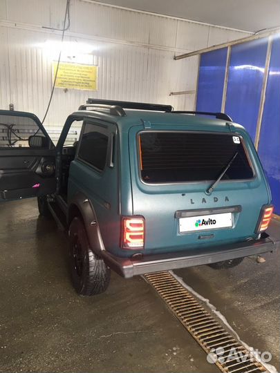 LADA 4x4 (Нива) 1.7 МТ, 2010, битый, 150 000 км