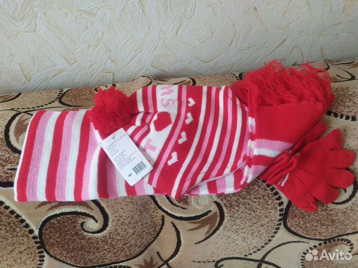 Комплект шапка и шарф для девочки