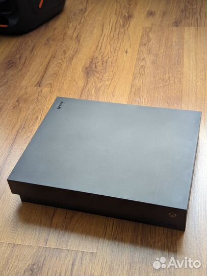 Xbox One X 1 TB