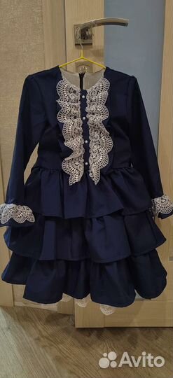 Продаю одежду для девочки