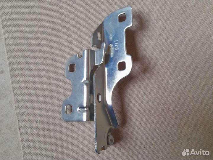 Петля капота Renault