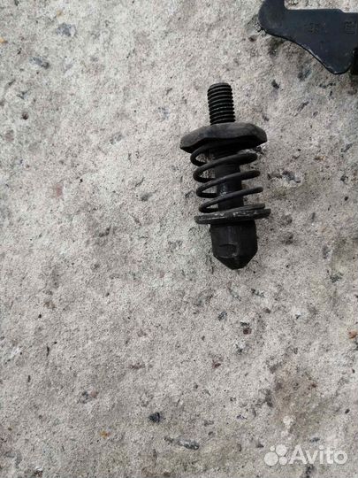 Замок Капота Опель Астра H