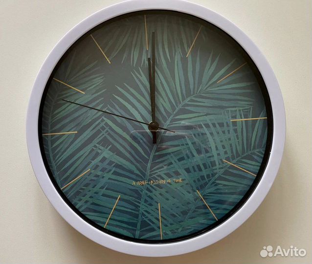 Часы настенные новые