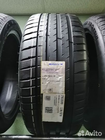 Michelin Pilot Sport 4 245/40 R19 98Y