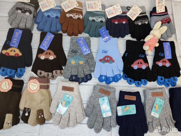 Перчатки и варежки детские и подростковые новые