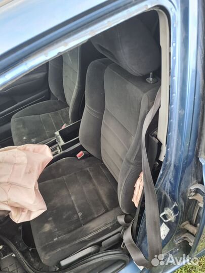 Сиденья Honda Civic 4D салон