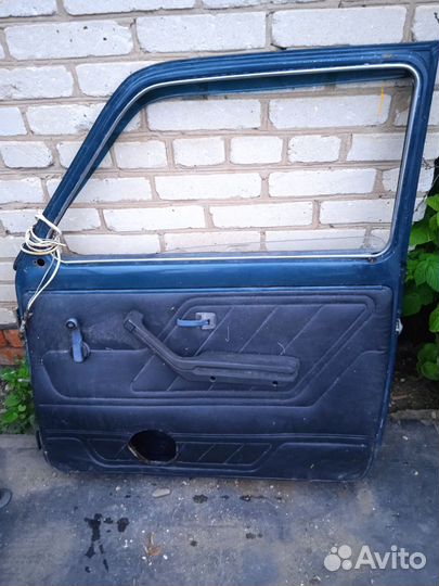 Передние двери на ниву 2121,правые