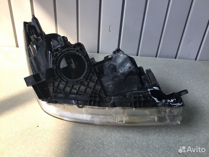 Фара левая Nissan Patrol (Y62) 2010