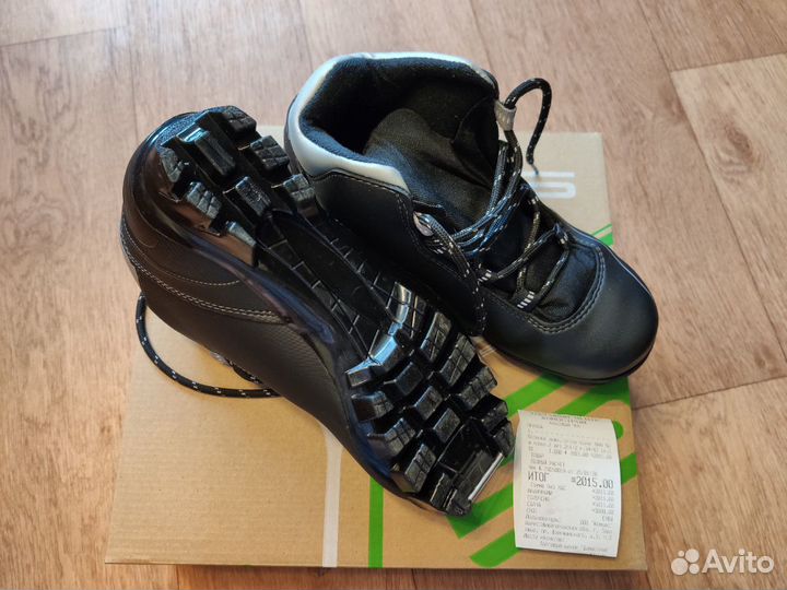 Лыжные ботинки