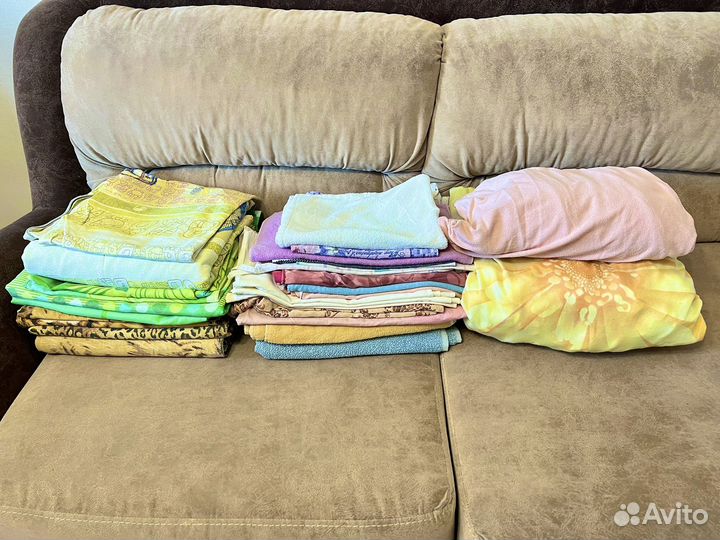 Постельное белье, полотенца, подушка б/у
