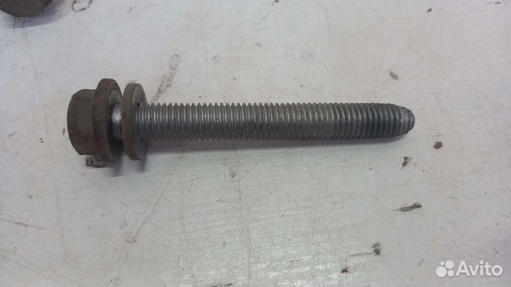 Болты крепления передней балки Renault Logan 2