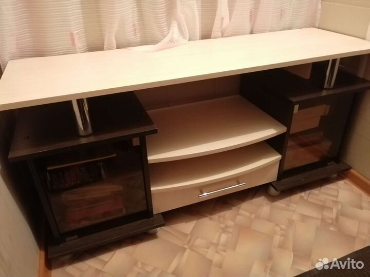 Тумба под телевизор