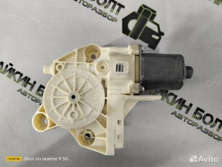 Мотор стеклоподъемника передний правый Ford Focus