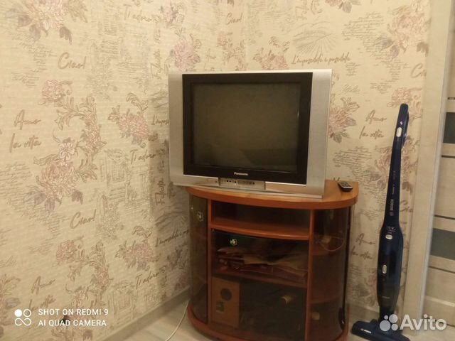 Тумба под телевизор и телевизор